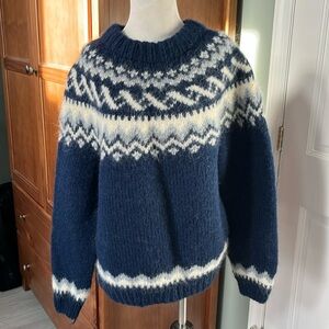 Nordic store Icelandic wool sweater